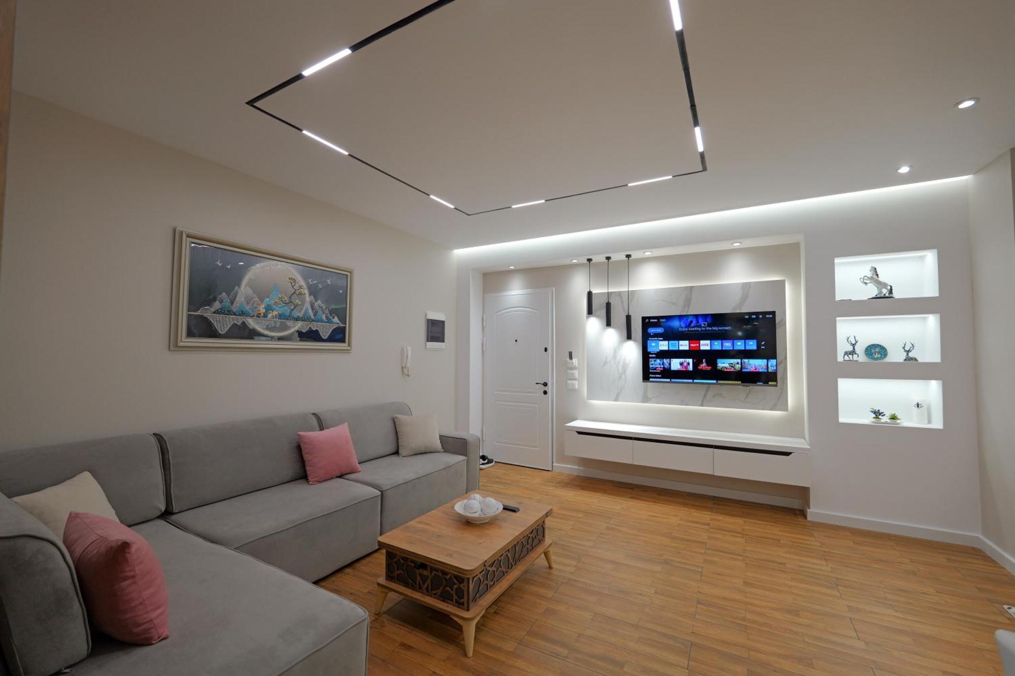 Beachside Modern Apartment