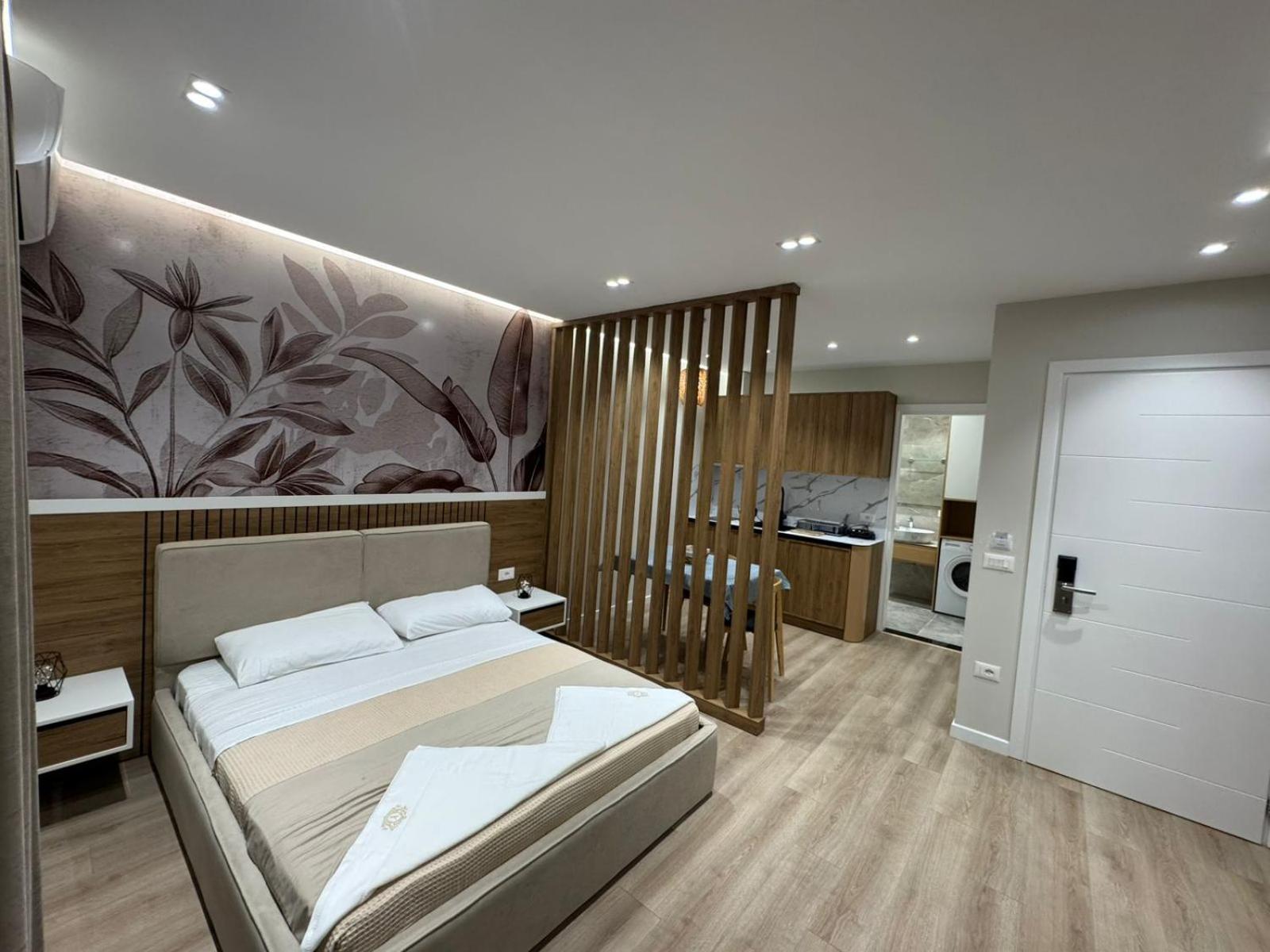 Beachside Modern Apartment Sarandë